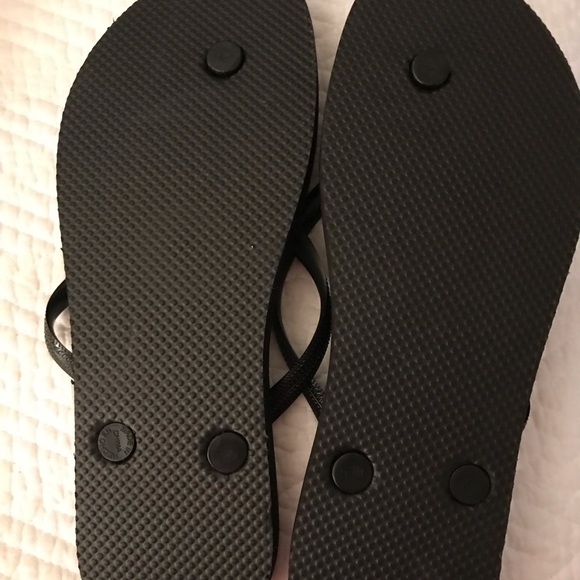 GAP Women’s flip flops - Picture 2 of 3
